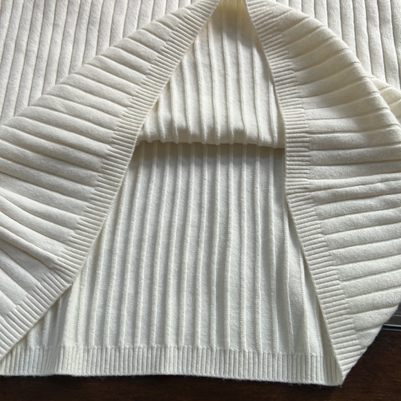 Ted Baker
Wilowaa Extreme Sleeve Knit Dress - Picture 11 of 15